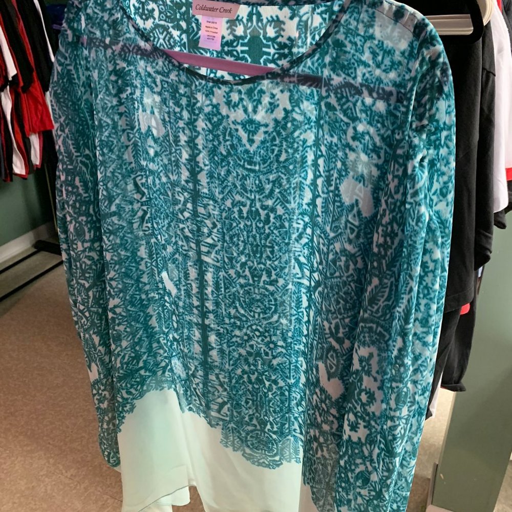 Coldwater Creek Green pattern shawl